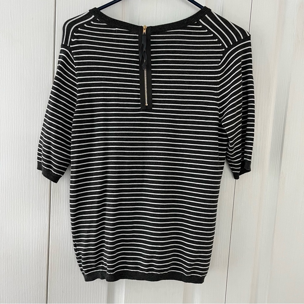 Premise Studio charcoal grey & white striped fitted knit top. Size L - Picture 2 of 5
